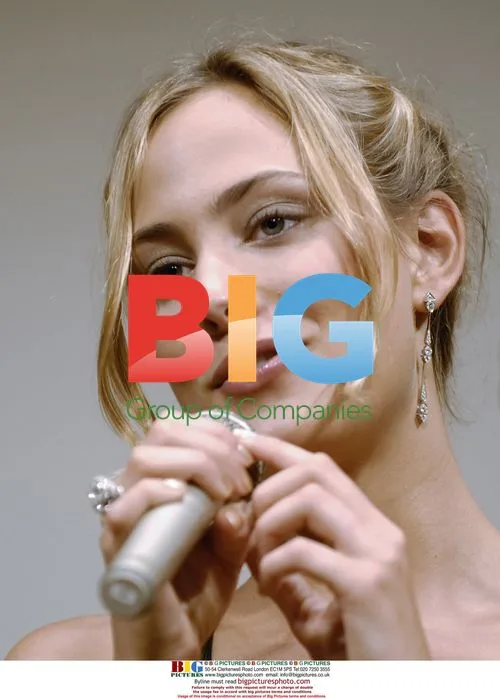 Nora Arnezeder at "Paris 36" film premiere