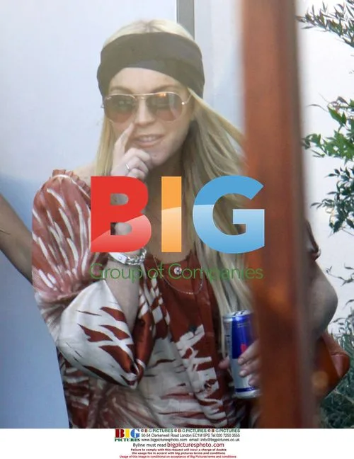 Lohan Buys Daughter Diamond Ring