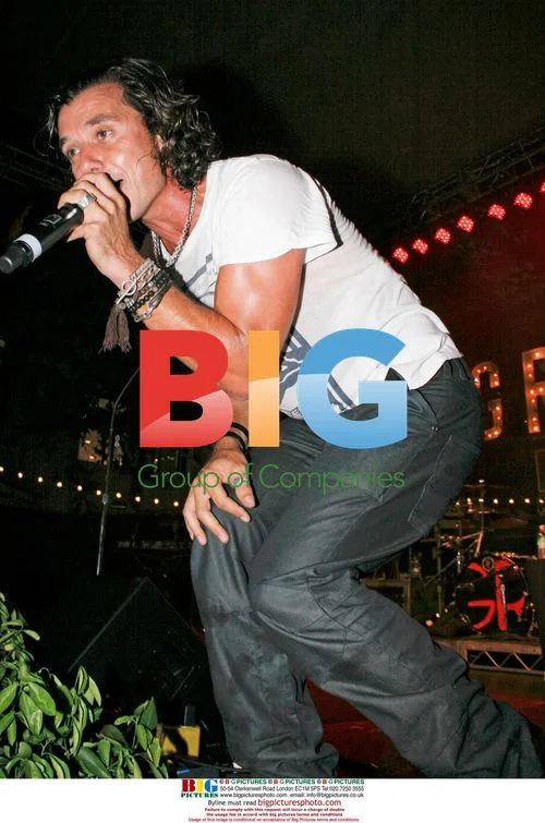 Gavin Rossdale Performs at The Grove
