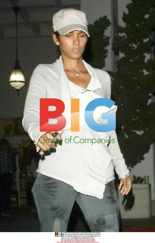 Halle Berry shops late at night in West Hollywood