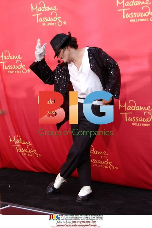 Navi honors Michael Jackson at Madame Tussauds