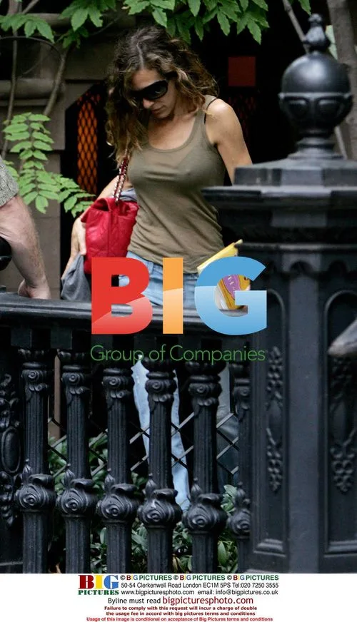 Sarah Jessica Parker Spotted Leaving Apartment