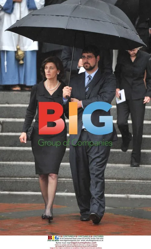 Vicki Kennedy leaves Sen. Kennedy's funeral