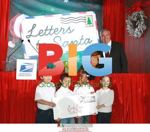 Muppets Kick Off Holiday Mailing Season