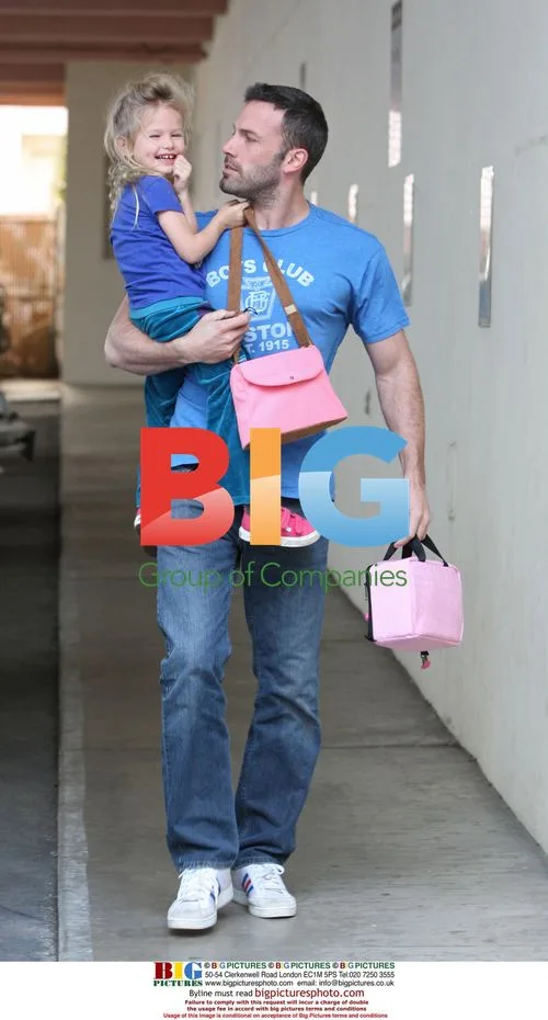 Ben Affleck takes daughter to school