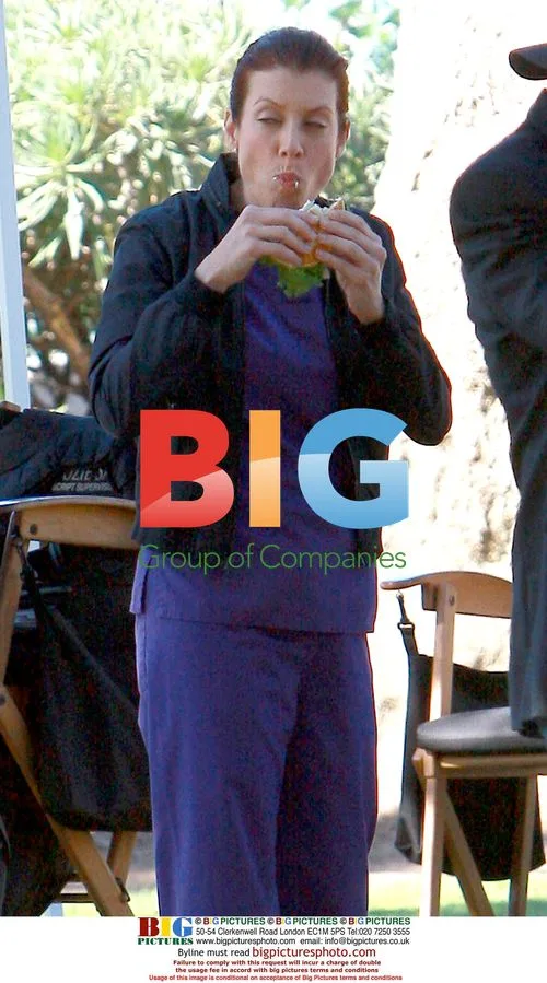 Kate Walsh and Tim Daly on "Private Practice" set