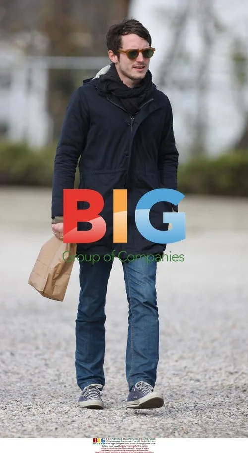 Elijah Wood walking in Greenport, NY