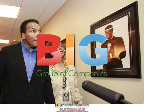 Mohammad Ali tours new Parkinson Center
