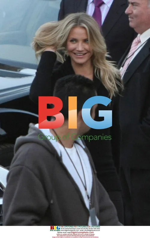 Tom Cruise and Cameron Diaz on 'Knight and Day' set