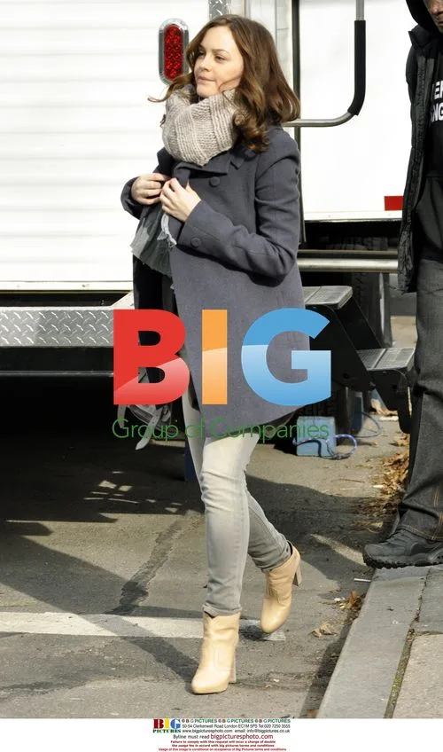Leighton Meester on Gossip Girl Set