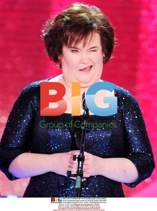 Susan Boyle Performs on French TV