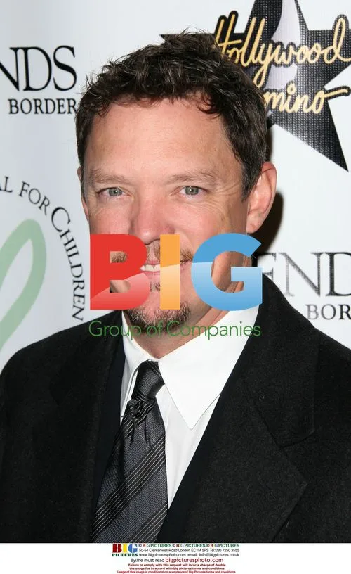 Matthew Lillard at Friends Without a Border Gala