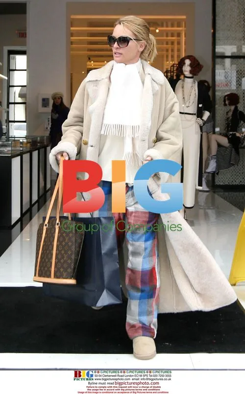 Nicollette Sheridan Holiday Shopping in Beverly Hills