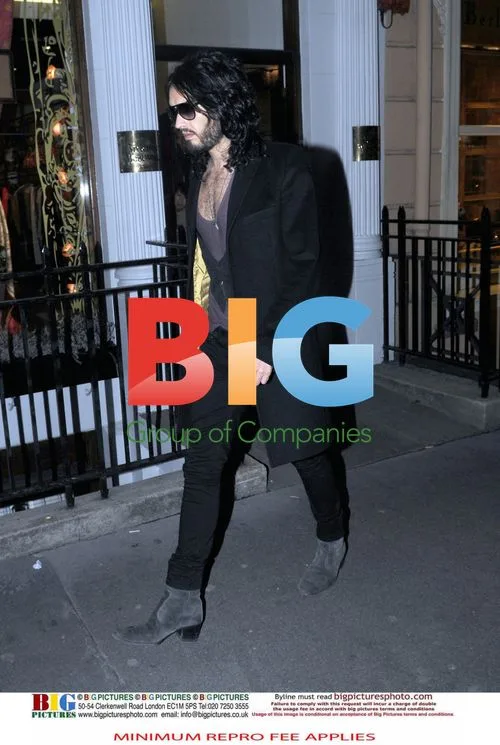 Russell Brand Shopping at Cartier