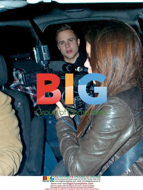 X Factor finalists arrive at house