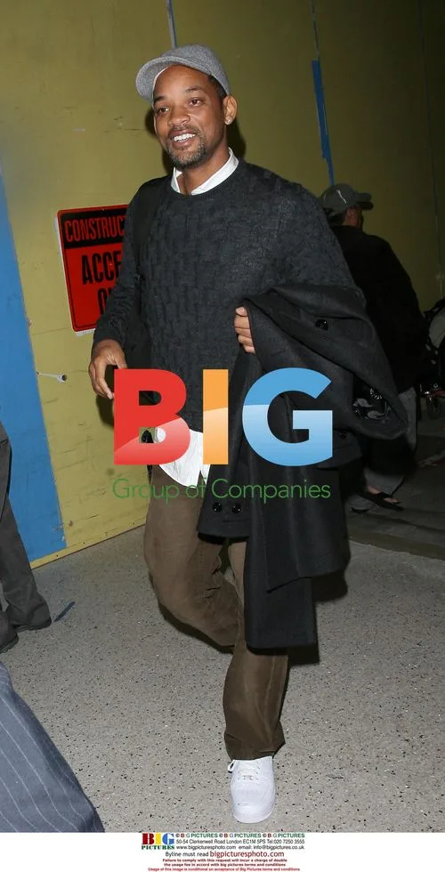 Will Smith and Willow at LAX from Oslo