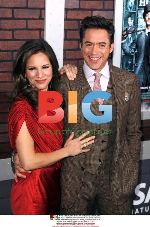 Robert Downey Jr. and Susan Levin at "Sherlock Holmes" premiere