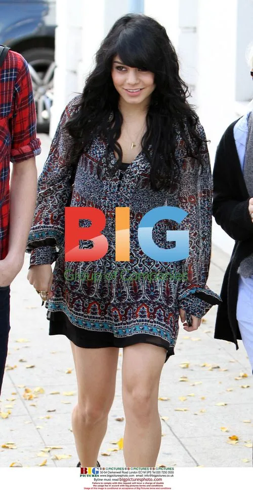 Zac Efron and Vannesa Hudgens Grab Lunch