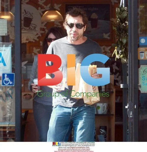 Penelope Cruz and Javier Bardem's Romantic Walk