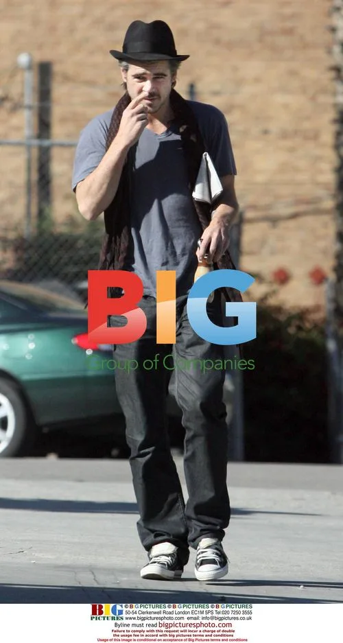 Colin Farrell strolls in Los Angeles