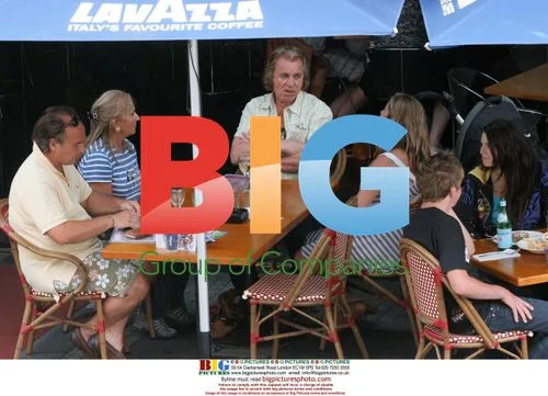 Engelbert Humperdinck and Family Lunch
