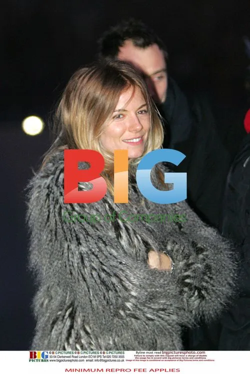 Sienna Miller and Jude Law in NYC