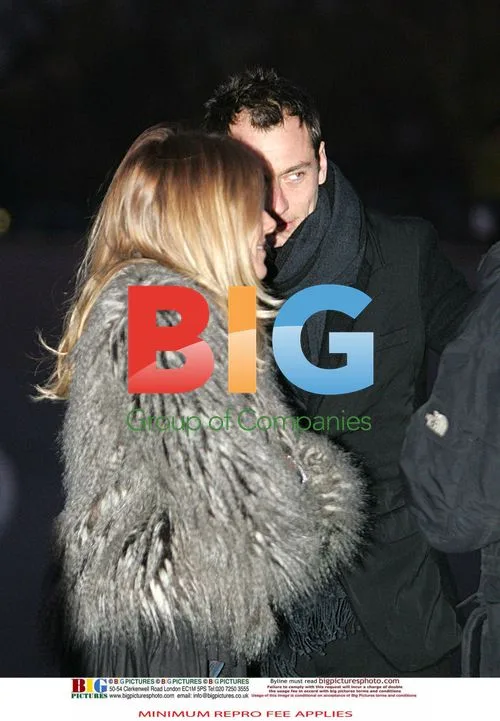 Sienna Miller and Jude Law's Horse-Drawn Ride