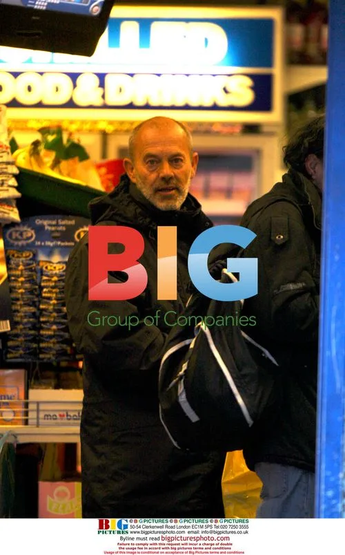 Keith Allen visits Shoreditch newsagent