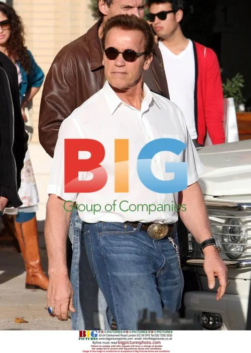 Schwarzenegger Leaves Barneys in Beverly Hills
