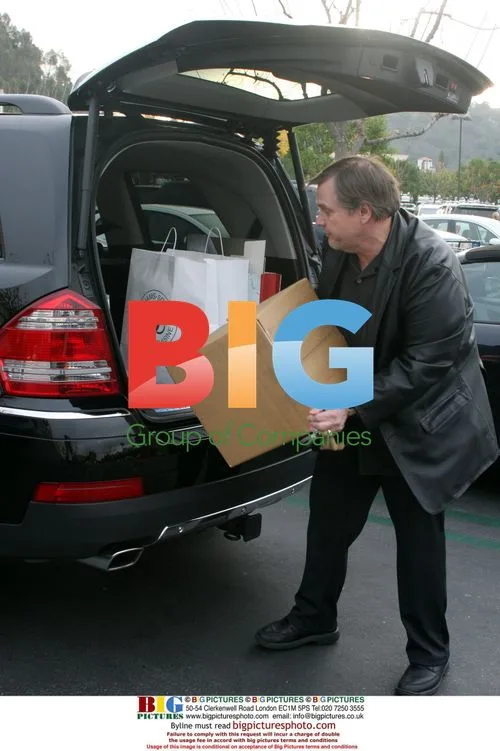 Meat Loaf Shops in Calabasas