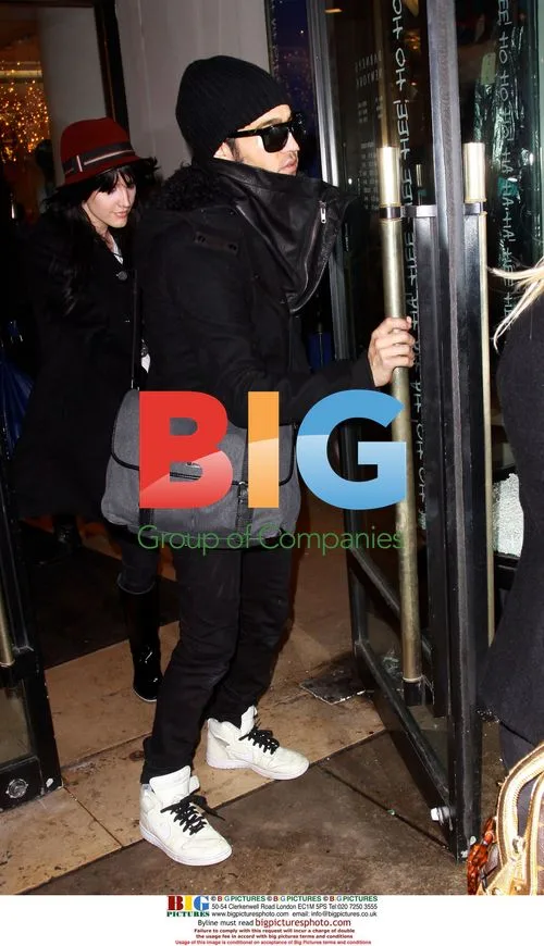 Jessica Simpson's Family Outing