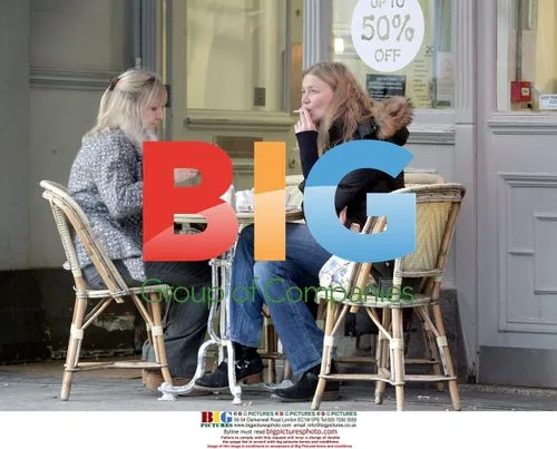 Jodie Kidd seen with mother after split
