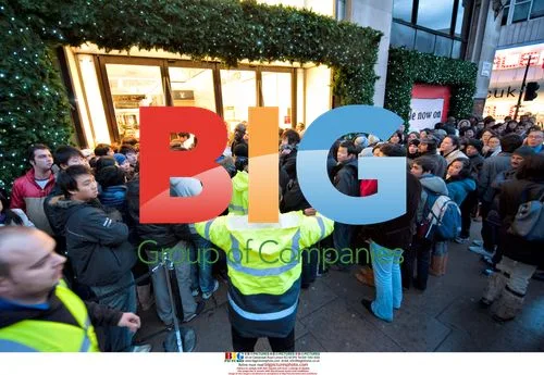 Shoppers queue at Selfridges post-Christmas sale