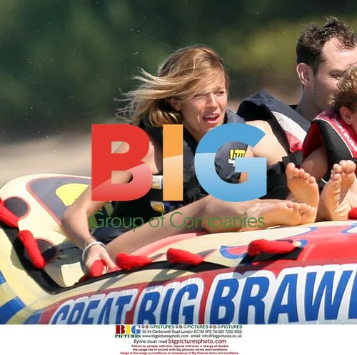 Jude Law and Sienna Miller on Boat