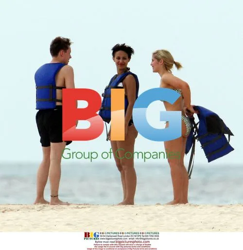 Sugababes on Caribbean Vacation