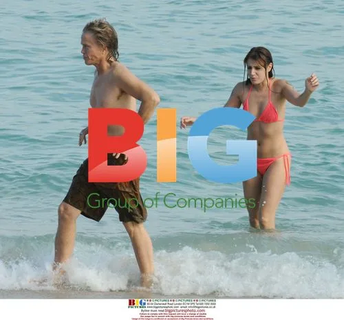 Brian Ray and girlfriend at the beach