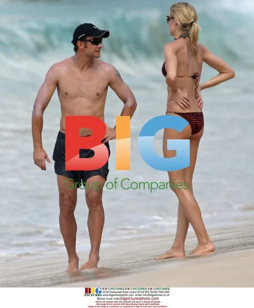 Andriy Shevchenko and wife relax on Caribbean beach