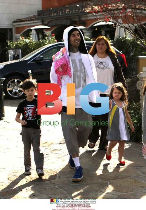 Travis Barker has lunch with kids