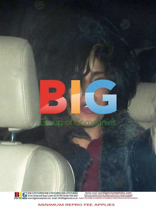 Amy Winehouse Leaves Pub in London