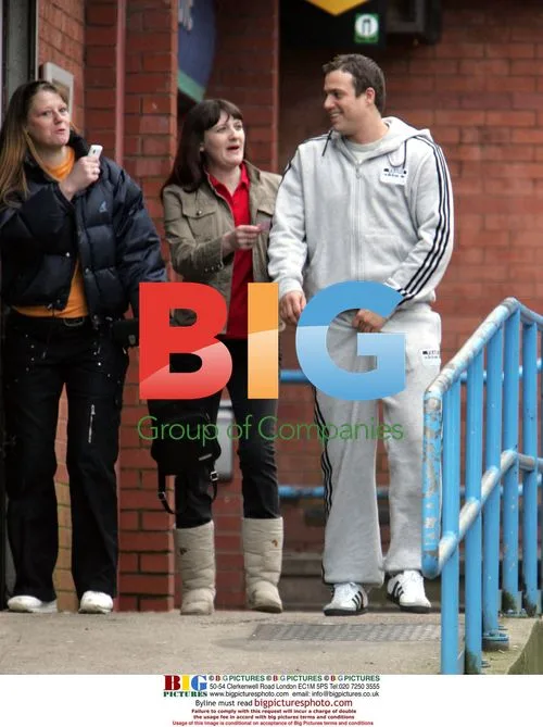 Jamie Lomas Stopped by Fans in Cheshire
