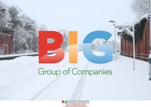 Heavy Snow Causes Hazardous Conditions in London