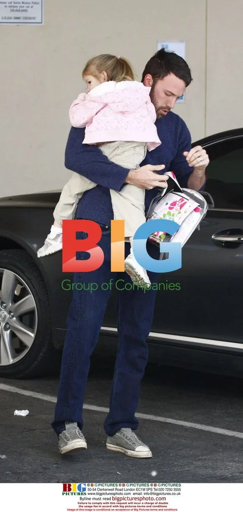 Ben Affleck dropping off daughter Violet