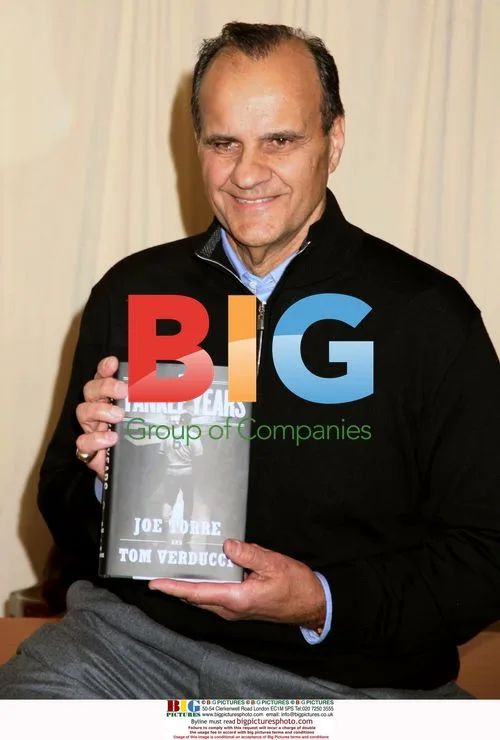 Joe Torre promotes book 'The Yankee Years'
