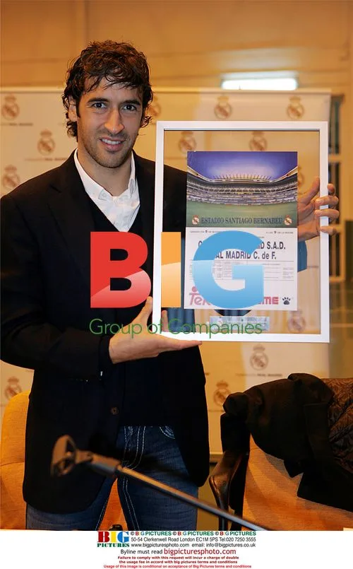 Real Madrid player Raul visits prison