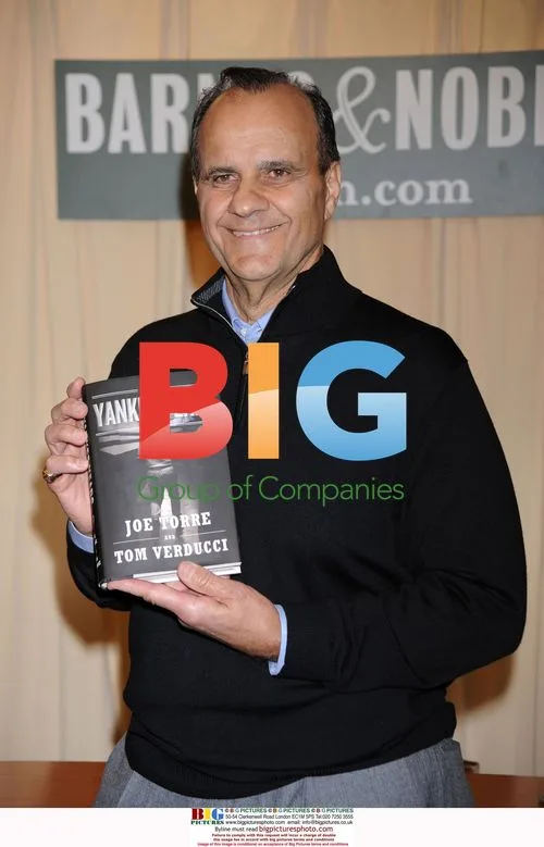 Joe Torre Signs New Book