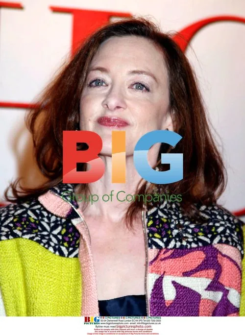 Actress JOAN CUSACK at 'Confessions of a Shopaholic' premiere
