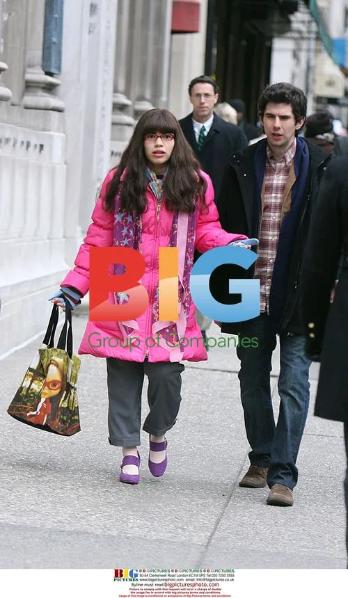 America Ferrera and Michael Urie on 'Ugly Betty' set