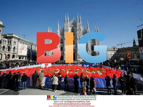 Valentines Day Balloon Release in Milan