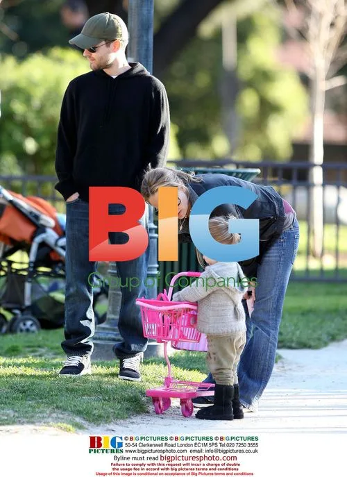 Tobey Maguire's Family Outing