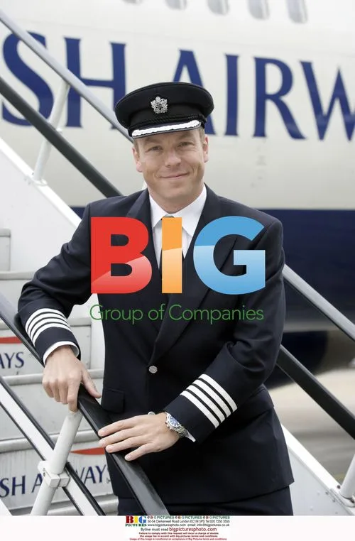 Chris Hoy with BA hostesses at Olympic launch